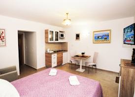 Nika Family Apartments 4