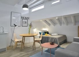 NQN Aparts & Suites Madrid 3