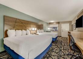 Clarion Pointe 3
