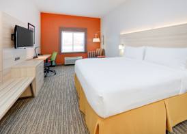 Holiday Inn Express & Suites BURLESON/FT. WORTH by IHG 4