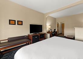 Comfort Suites Kansas City-Liberty 4