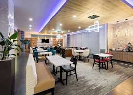La Quinta Inn & Suites by Wyndham El Paso East Loop-375 5