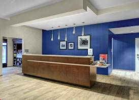 Hampton Inn & Suites Richmond - Downtown, VA 5