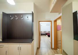 Tirent Apartment - Spacious 2-Bedroom Stay Near Liqeni i Thatë 4
