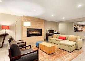 Country Inn & Suites by Radisson, Cedar Rapids Airport, IA 2