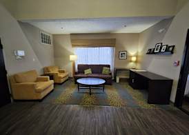 SureStay by Best Western Summerville Flowertown 5