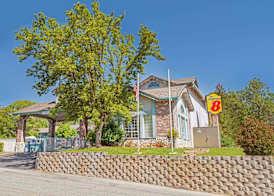 Super 8 by Wyndham Auburn 4