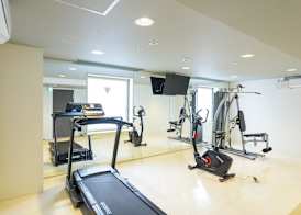 SureStay Plus Hotel by Best Western Shin-Osaka 5