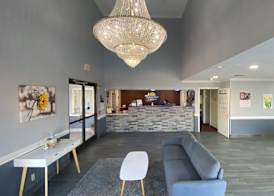 Days Inn & Suites by Wyndham Winnie 3