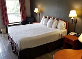 Days Inn by Wyndham Wilson 4