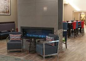 Hampton Inn & Suites Lafayette 4