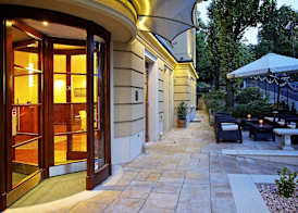Gold Apartments 4