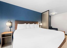 Everhome Suites Fayetteville near Fort Bragg 5