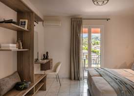 Rosilion Studios & Apartments 3