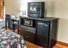 Econo Lodge Burlington I-40 4