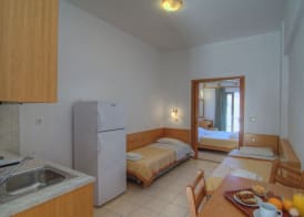 Adonis Hotel 4
