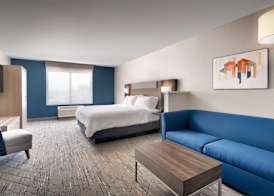 Holiday Inn Express & Suites CHEYENNE by IHG 2