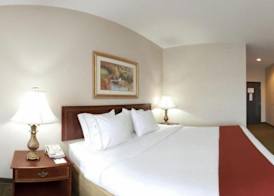 Holiday Inn Express & Suites FRANKLIN - OIL CITY by IHG 4