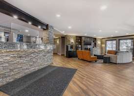 Best Western Plus Country Meadows Inn 4