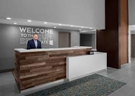 Hampton Inn Phoenix-Biltmore 3
