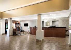 Comfort Suites Forsyth near I-75 2