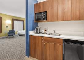 Holiday Inn Express & Suites SACRAMENTO AIRPORT NATOMAS by IHG 5
