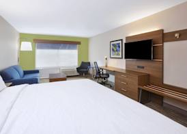 Holiday Inn Express & Suites GRAND RAPIDS - AIRPORT NORTH by IHG 3