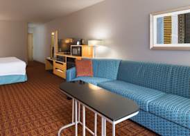 Fairfield Inn & Suites by Marriott Fort Myers Cape Coral 3