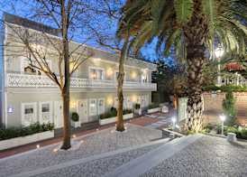 Hagia Sofia Mansions Istanbul, Curio Collection by Hilton 3