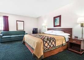 Super 8 by Wyndham Platte City Kansas City Area 4