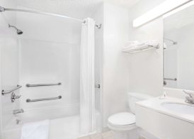 Super 8 by Wyndham Monticello 3