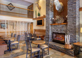 Comfort Inn at Thousand Hills 4