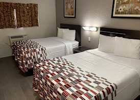 Red Roof Inn Copiague 3