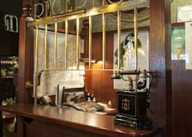 Hotel et le Cafe de Paris 2
