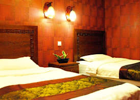 Happy Dragon Courtyard Hotel Beijing Forbidden City Lama Temple 5
