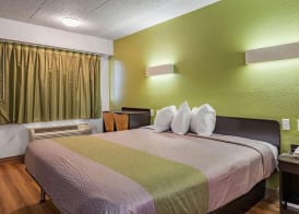 Days Inn by Wyndham Cincinnati I-71 4