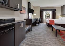 Holiday Inn Express & Suites NAPLES DOWNTOWN - 5TH AVENUE by IHG 3
