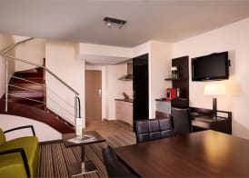 Hotel Charleroi Airport - Van Der Valk 4