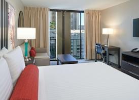 Aqua Palms Waikiki 5