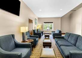 Comfort Suites Grayslake near Libertyville North 4