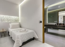 Sunny Garden Apartment 4