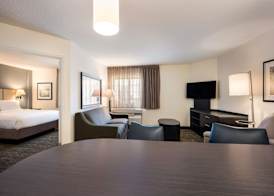Sonesta Simply Suites Clearwater St. Petersburg 4