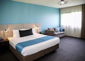 Mantra Melbourne Melton 5