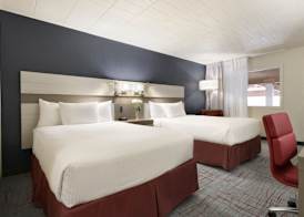 Ramada by Wyndham Beaver Falls 5