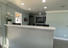 Aura Inn Monterey 3
