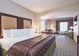 La Quinta by Wyndham Lancaster 4