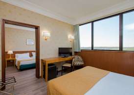 Hotel The Brand 4