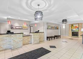Country Inn & Suites by Radisson, Elizabethtown, KY 2