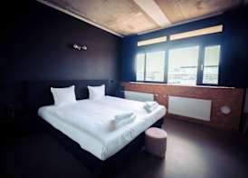 Young Learning Hotel 3