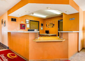 Econo Lodge Inn & Suites Pekin - Peoria Area 5